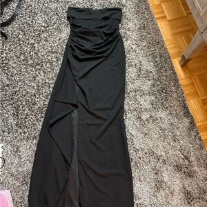 Elegant Black Strapless Evening Dress